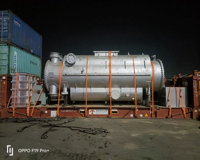 Big Heavy Steel Tank Lashing on FR Container